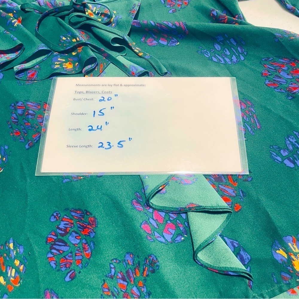 Eclair Green Abstract Print Ruffle Front Blouse | Size L - Picture 9 of 10